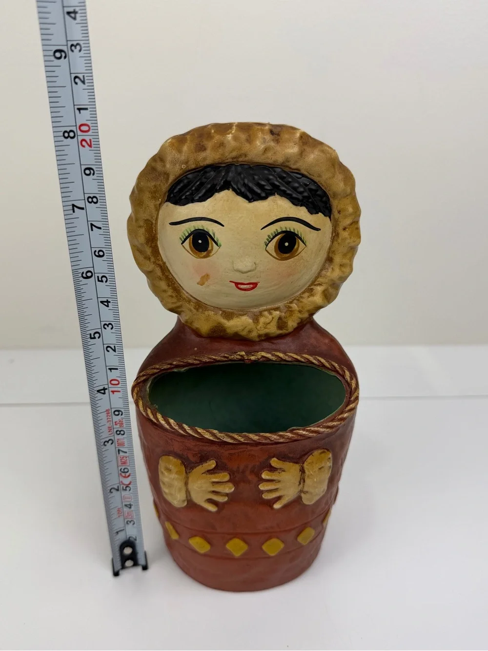 Vintage Papier-Mâché Folk Art Girl Planter Cachepot - Picture 8 of 9